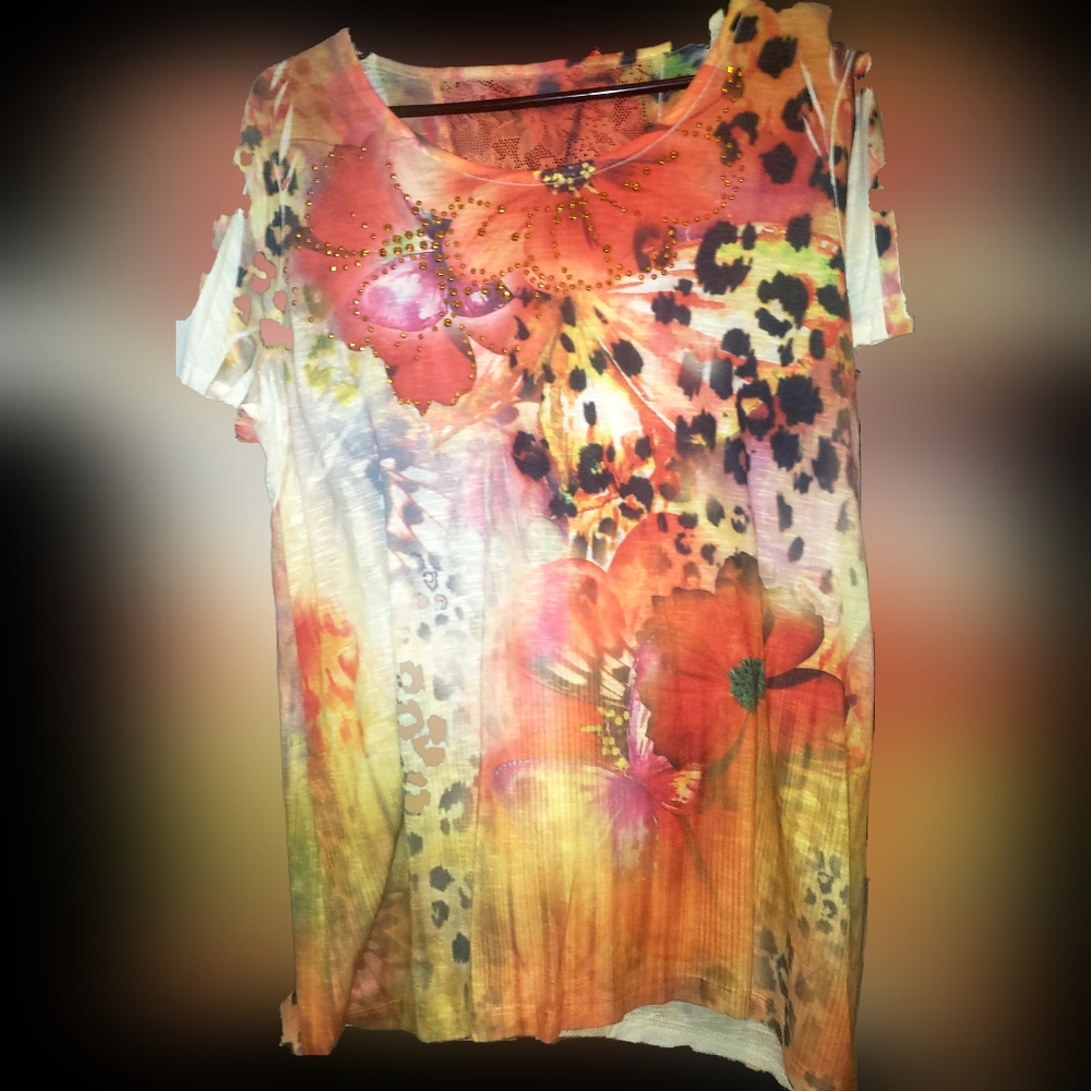 New! Beautiful Embellished & Adjustable Mesh Cut out Design on Back Tunic! Sz XL